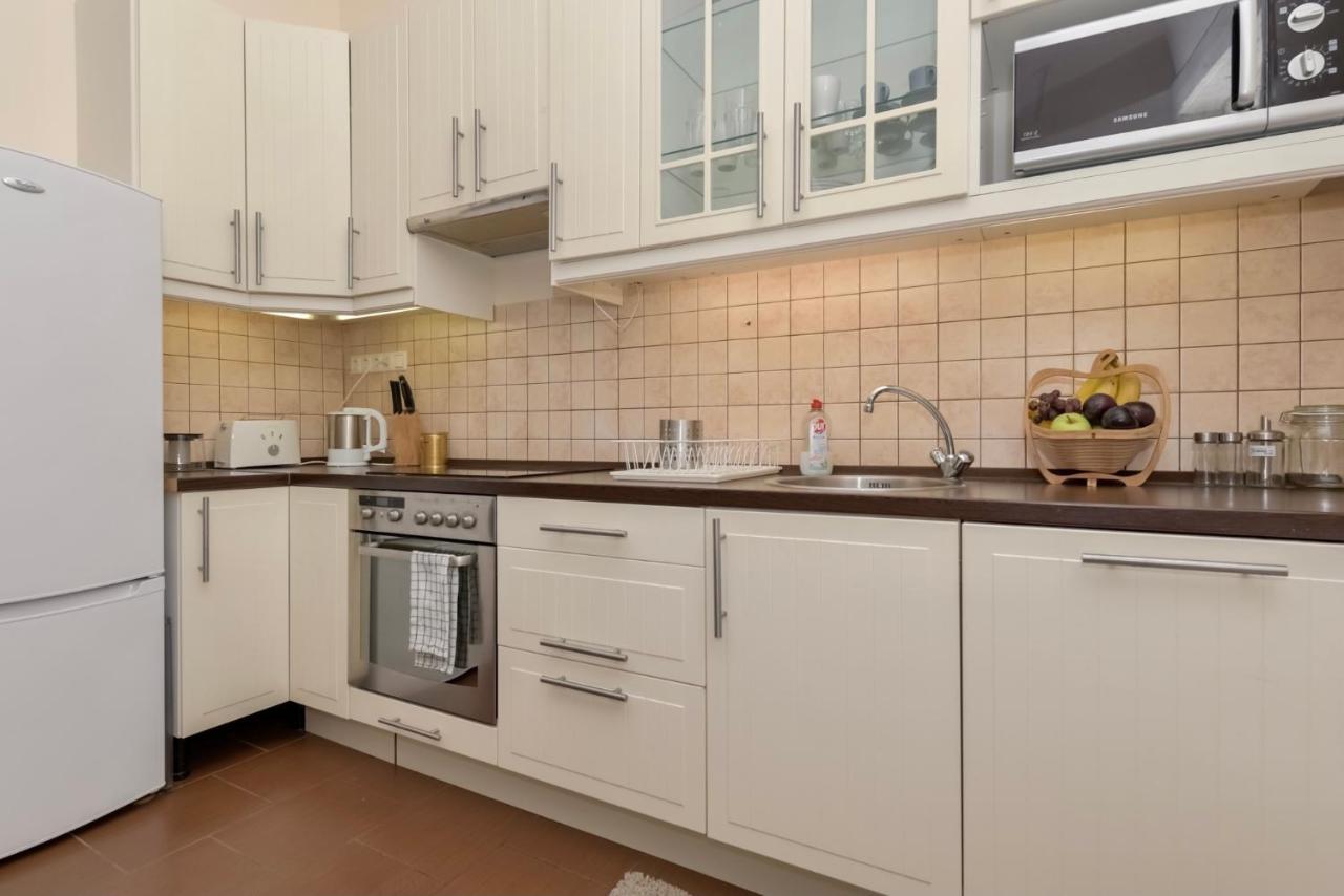 Corvina Apartment Budapest With Free Private Parking Exterior photo
